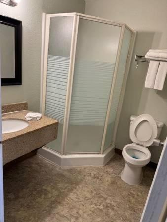 Fairbridge Inn & Suites Ричмонд-Хилл Экстерьер фото